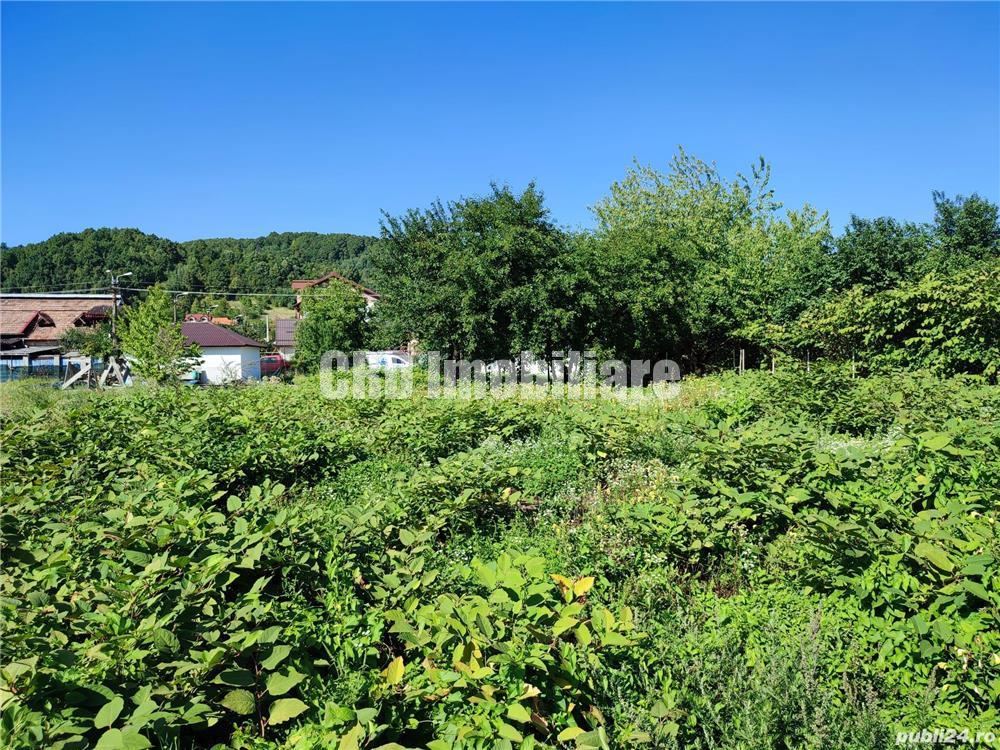 Zona str. Alba Iulia teren intravilan, suprafata 941 mp, deschidere